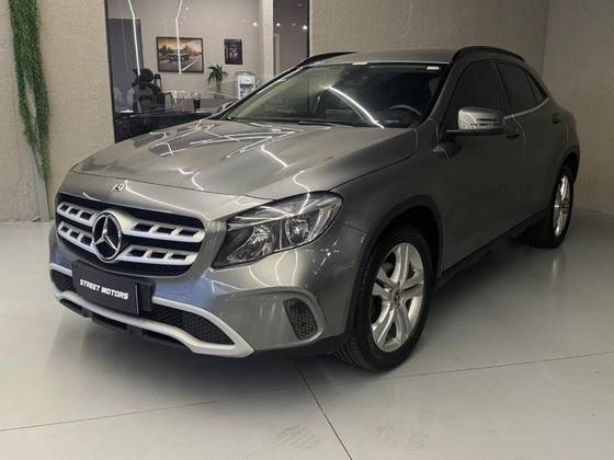 MERCEDES-BENZ GLA 200 1.6 CGI FLEX STYLE 7G-DCT MERCEDES-BENZ GLA 200 1.6 CGI FLEX STYLE 7G-DCT